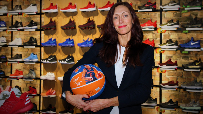Ilze Dukāte ("Rīgas satiksme 40") ar "Ballzy" mēneša labākās spēlētājas balvu
Foto: Renārs Buivids (RB32)