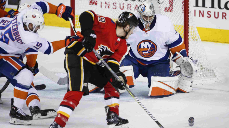 Kristofers Gibsons sargā "Islanders" vārtus
Foto: USA Today Sports/Scanpix