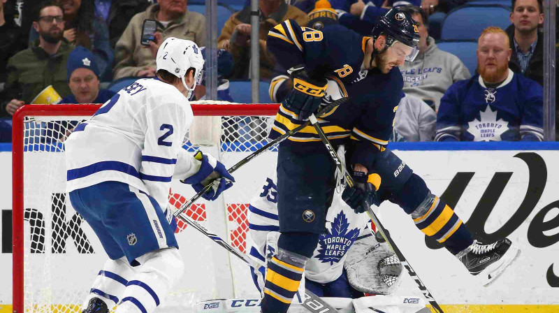 Zemgus Girgensons uzbrukumā
Foto: USA Today Sports/Scanpix