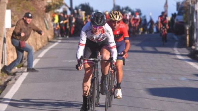 Krists Neilands pārņem vadību "Milāna - Sanremo" velobraucienā
Foto: Tim de Waale