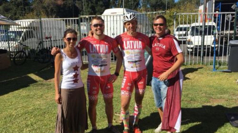 Jānis Vanags (otrais no kreisās) un Ingus Ozolants
Foto: Publicitātes