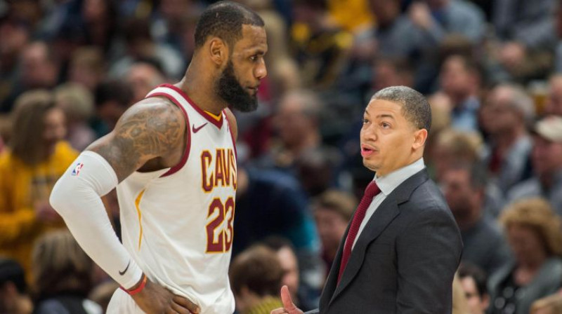 Lebrons Džeimss un Tairons Lū
Foto: USA TODAY Sports/Scanpix