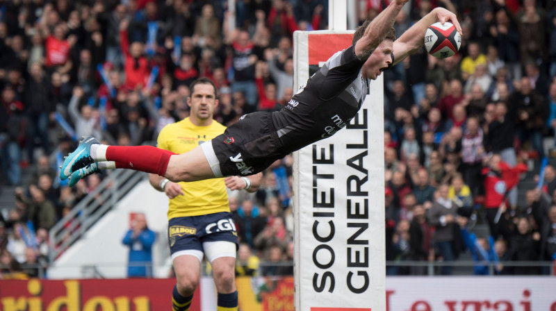 Kriss Eštons gūst piezemējumu.
Foto: AFP/Scanpix