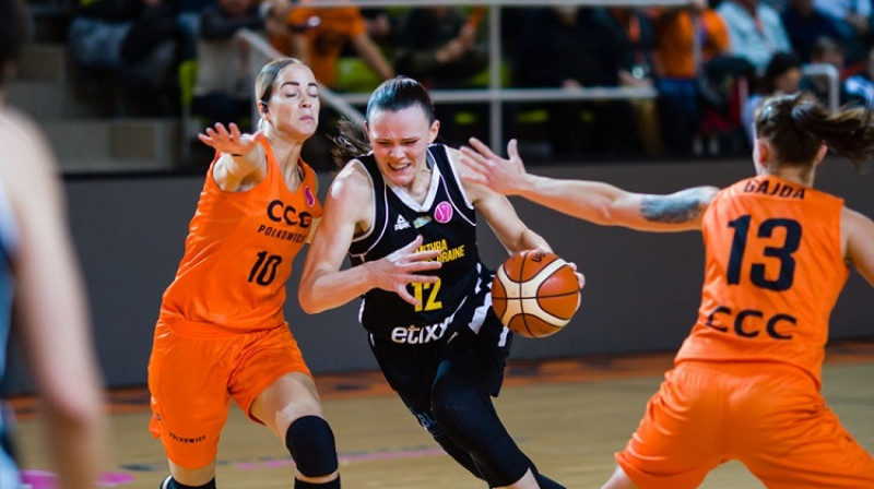 Anete Šteinberga: 30 punkti un 10 atlēkušās bumbas uzvarā pār "Kangoeroes Willebroek"
Foto: FIBA