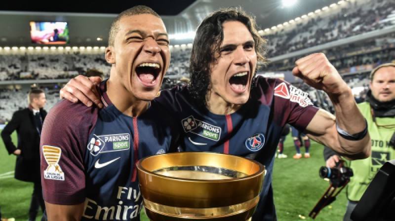 Kilians Mbapē un Edinsons Kavani
Foto: SIPA/Scanpix