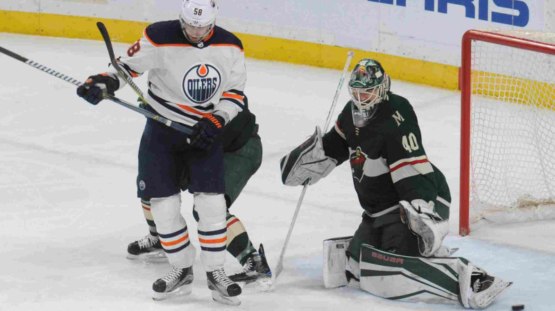 "Wild" vārtsargs Devans Dubniks atvairīja visus 22 metienus uzvarā pār "Oilers"
Foto: USA Today Sports/Scanpix