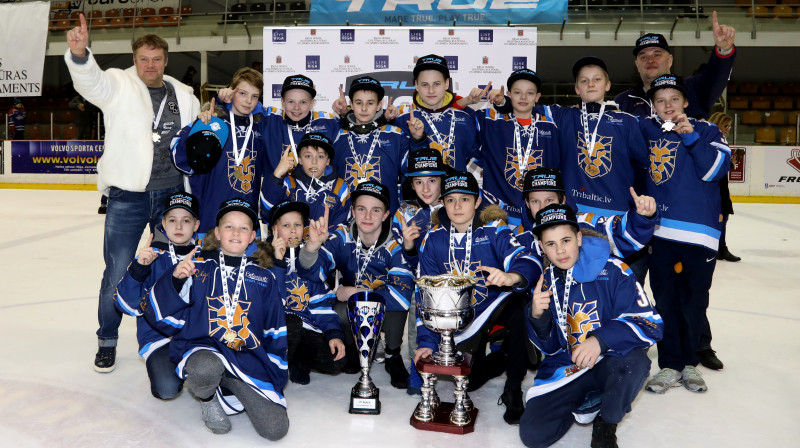 HS Riga Lions ar izcīnītajām zelta medaļām "True Riga Hockey Cup 2018" U-13 vecuma grupā
Foto: Mārtiņš Aiše