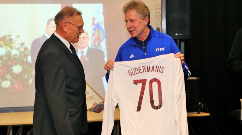 Aleksandrs Starkovs novembrī sveica Daini Gudermani 70 gadu jubilejā
Foto: LFF