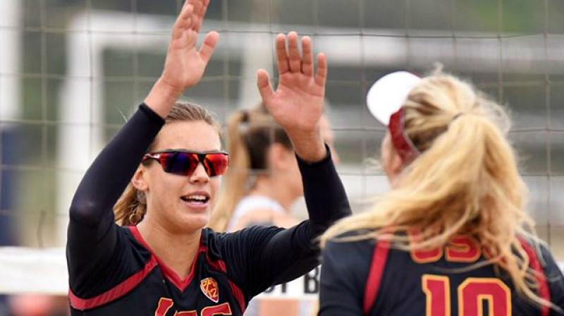 Tīna Graudiņa un Abrila Bustamante
Foto: usctrojans.com