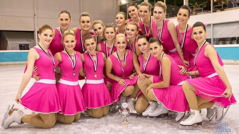 Latvijas sinhronās daiļslidošanas komanda "Amber"
Foto: instagram.com/teamlatvia