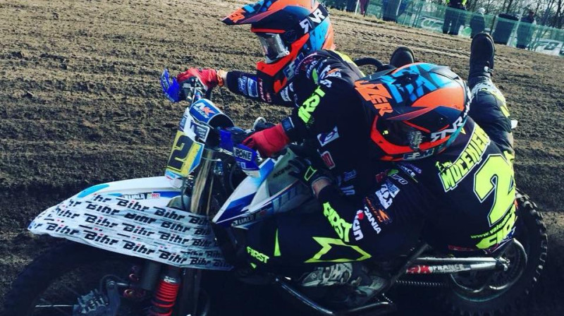 Žirū un Mucenieka ekipāža
Foto: Sidecarcross Team Giraud Valentin