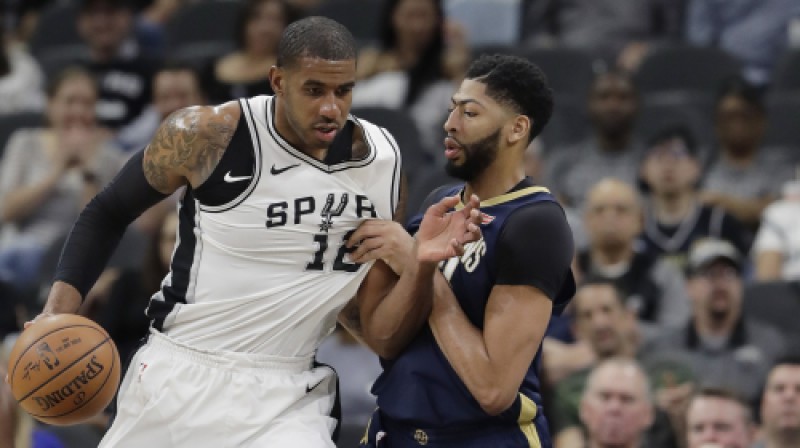 Lamarkuss Oldridžs pret Entoniju Deivisu
Foto: AP/Scanpix