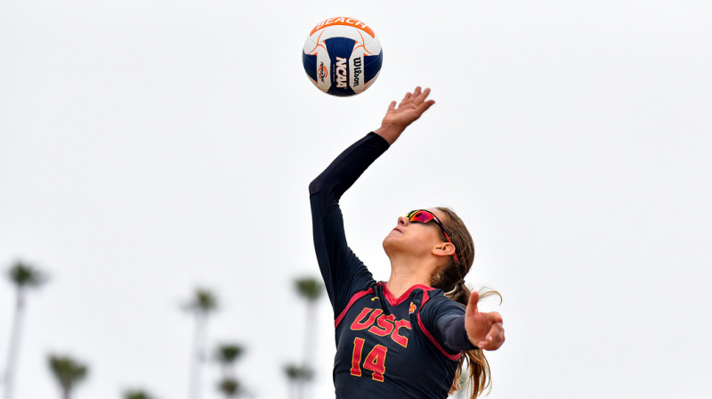 Tīna Graudiņa 
Foto: John McGillen / USC Beach Volleyball