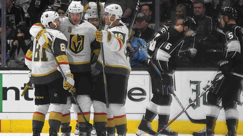 Vegasas "Golden Knights" vienīgo vārtu autors Breidens Meknabs (nr. 3)
Foto: USA Today Network/Scanpix