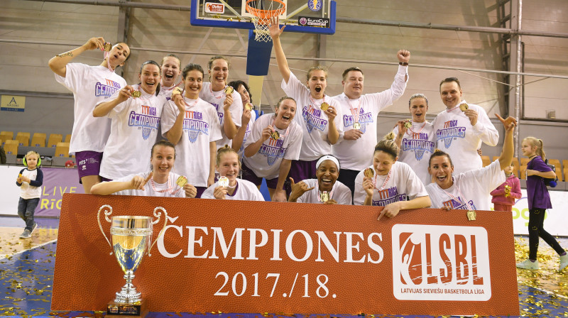 "TTT Rīga" - 2018. gada Latvijas čempiones 
Foto: Romāns Kokšarovs, Sporta Avīze, f64