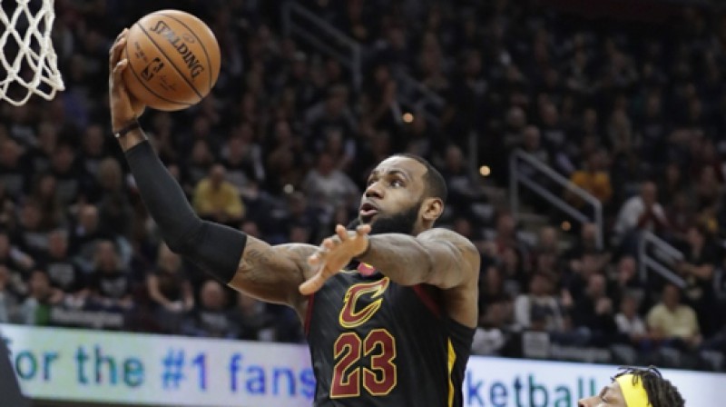 Lebrons Džeimss 

Foto: AP/Scanpix