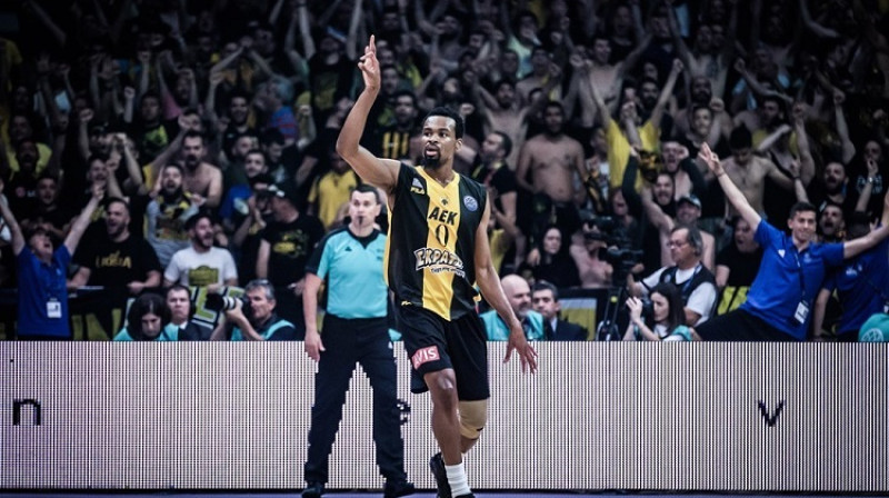 Kevins Panters un AEK līdzjutēji
Foto: FIBA