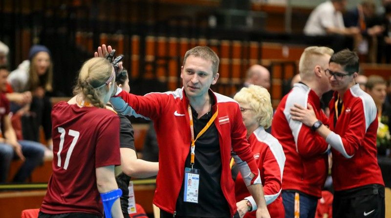 Jurijs Fedulovs pēc uzvaras pasaules čempionāta B dibīzijā
Foto: floorball.lv