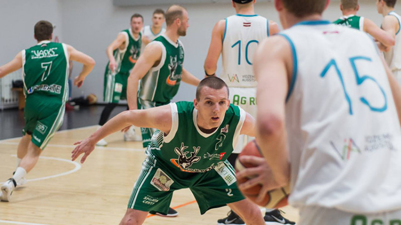 Sandis Bēts un "Gulbenes Buki" aizsardzībā
Foto: Emīls Vanags