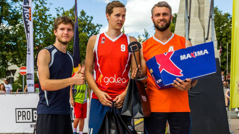 "Sapiens" 3x3 basketbolisti 2017. gada "Ghetto Basket".
Publicitātes foto