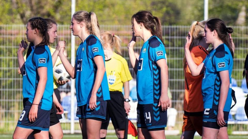 "Rīgas Futbola skola"
Foto: facebook.com/SieviesuFutbols