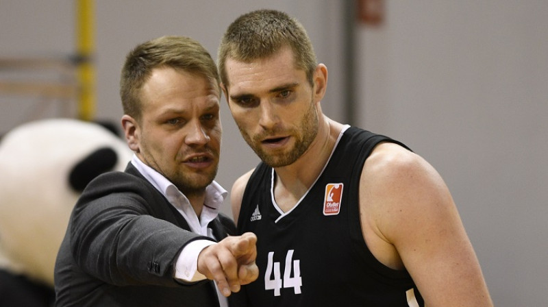 Jānis Gailītis un Arnolds Helmanis
Foto: Romāns Kokšarovs, f64