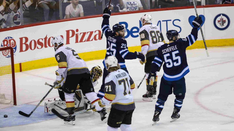 Marks Šaiflī (nr. 55) šonakt atzīmējās ar trīs piespēlēm
Foto: USA Today Sports/Scanpix