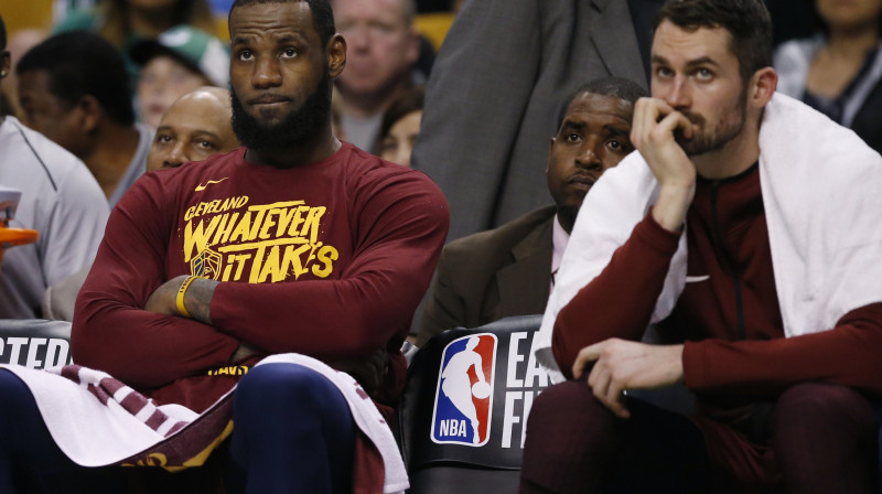 Lebrons Džeimss un Kevins Lavs 
Foto: AP / Scanpix