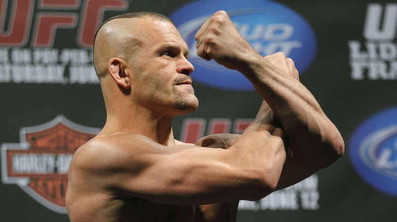 Čaks Lidels
Foto: bloodyelbow.com