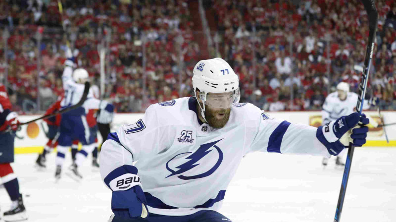 "Lightning" aizsargs Viktors Hedmans šodien atzīmējās ar 1+2 uzvarētajā mačā pār "Capitals"