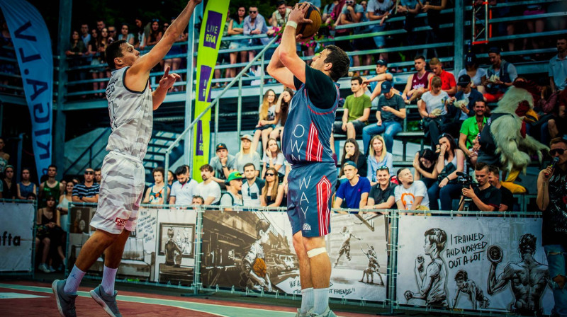 Agnis Čavars pret Tomu Straudovski 13. maijā Grīziņkalnā. Iespējams, viņi tiksies laukumā arī 18. maijā Maskavā
Publicitātes foto