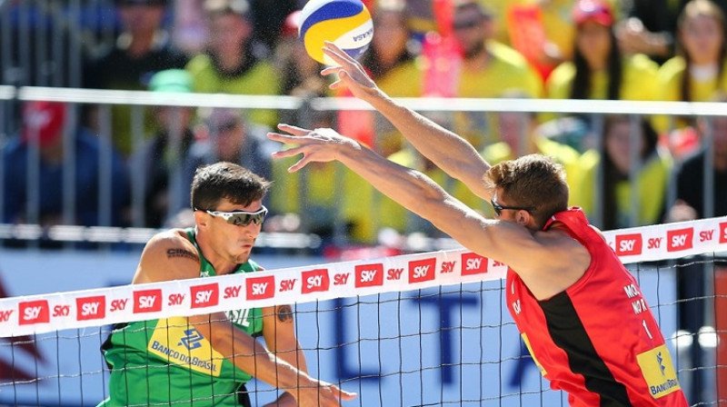 Andre pret Andersu Molu
Foto: FIVB