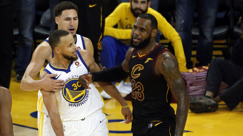 Klejs Tompsons, Stefens Karijs un Lebrons Džeimss
Foto: USA Today Sports/Scanpix
