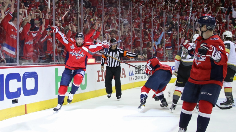 Jevgeņijs Kuzņecovs atzīmē vārtu guvumu
Foto: AFP/Scanpix