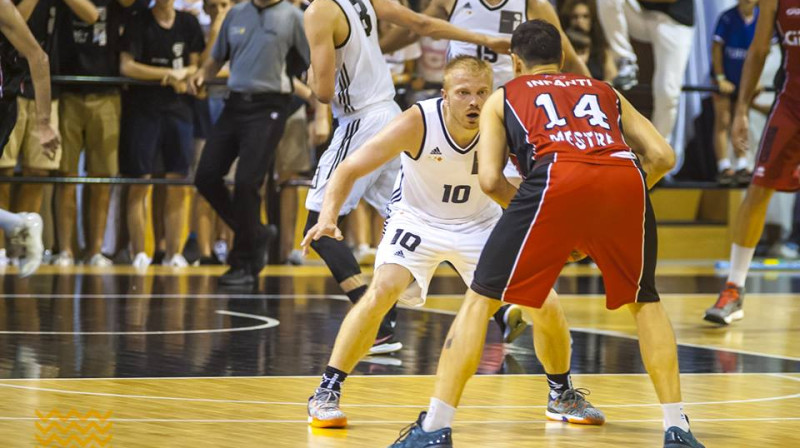 Kristaps Mediss aizsardzībā