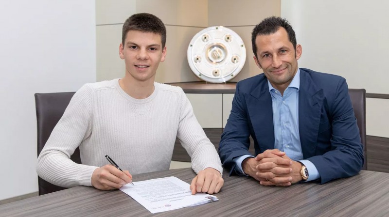 Daniels Ontužāns un Hasans Salihamidžičs
Foto: fcbayern.com