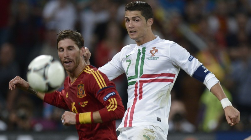 Abas izlases pēdējoreiz savā starpā tikās "Euro 2012" pusfinālā, un toreiz pendelēs līksmoja Spānija, Ronaldu pēdējā sitiena iespēju nemaz nesagaidot
Foto: AFP/Scanpix