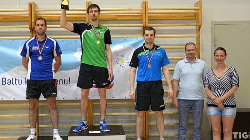 Turnīra  "Baltais" Latvijas TOP10 godalgotais trijnieks vīriešiem
Foto: galdateniss.lv