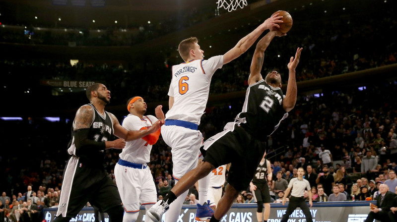 Kristaps Porziņģis un Kavai Lenards
Foto: AFP/Scanpix