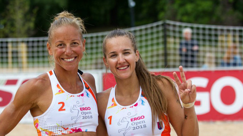 Agnese Caica un Marta Ozoliņa 
Foto: Vadims Morozovs, Latvijas Volejbola fed.