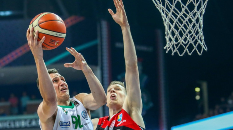 Edgars Ulanovs uzbrukumā 
Foto: LKL