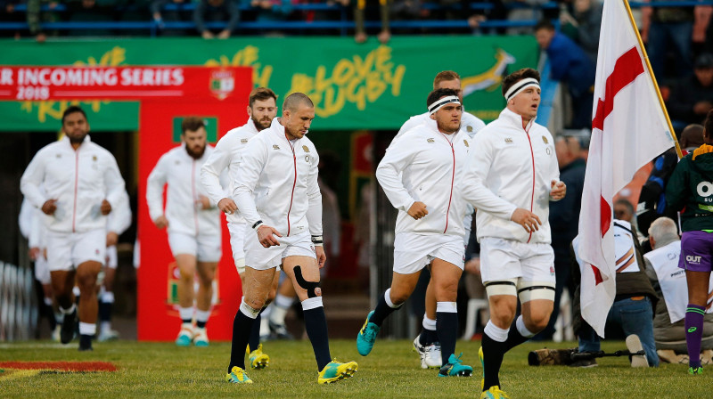 Anglijas izlase pirms mača ar DĀR
Foto: AFP/Scanpix