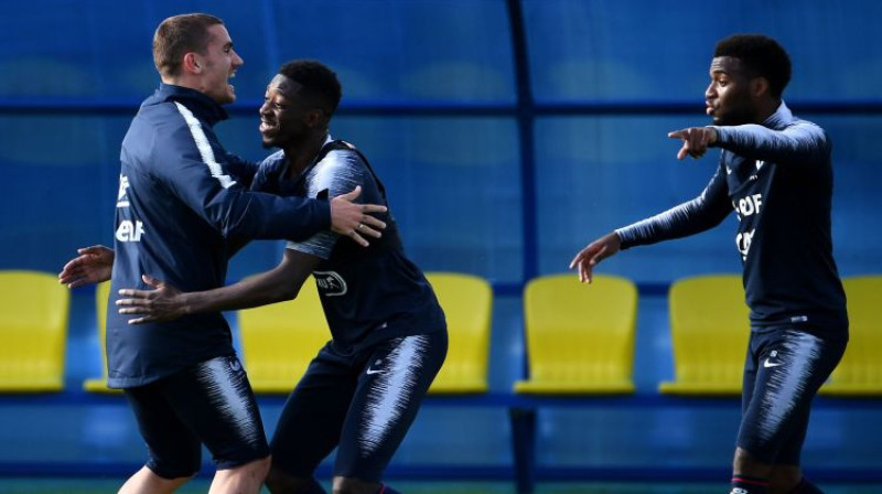 Antuāns Grīzmans, Usmans Dembelē un Tomā Lemārs Francijas izlases treniņā
Foto: AFP/Scanpix