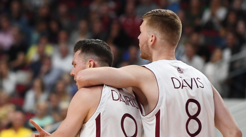 Dāvis Bertāns nomierina brāli Dairi
Foto: Romāns Kokšarovs/f64