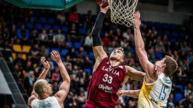 Mārtiņš Meiers iemeta 16 punktus Ukrainas izlases grozā
Foto: FIBA