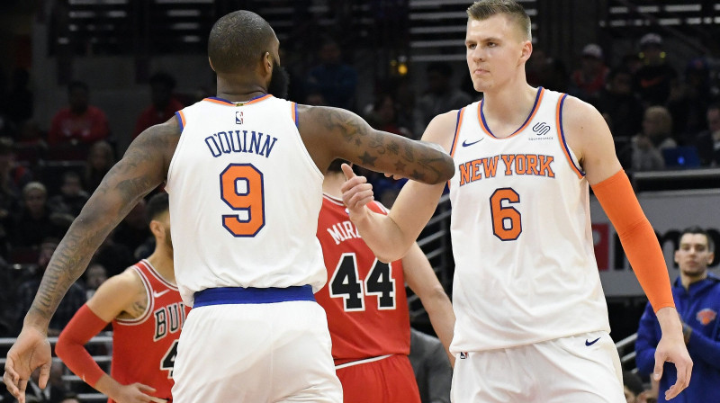Kails O'Kvins un Kristaps Porziņģis 
Foto: USA Today Sports / Scanpix
