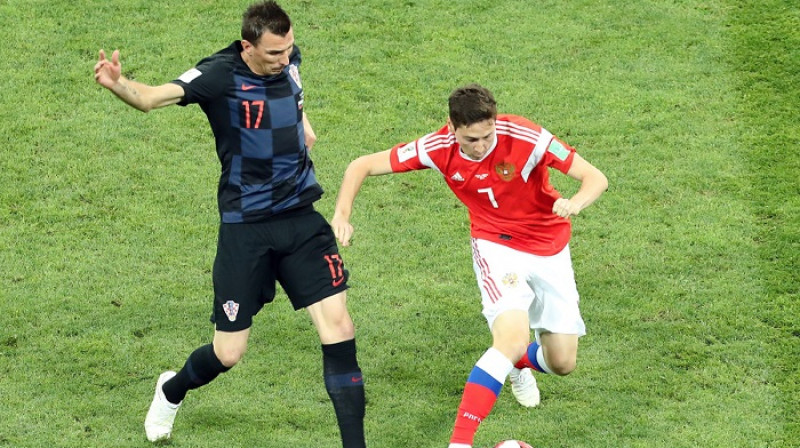 Mario Mandžukičs un Dalers Kuzjajevs
Foto: EPA/Scanpix
