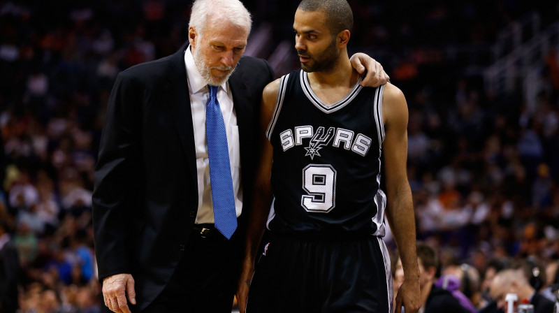 Gregs Popovičs un Tonijs Pārkers 
Foto: AFP / Scanpix