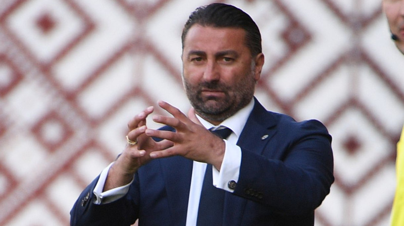 Tamazs Pertija 
Foto: Romāns Kokšarovs, Sporta Avīze, f64