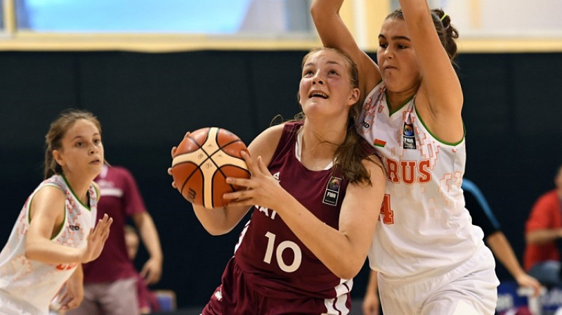 Laura Meldere: 14 punkti un 10 bumbas uzvarā pār Kanādu
Foto: FIBA